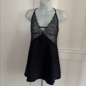 Victoria's Secret Black Lace Satin Slip Lingerie Chemise Body-doll V-Neck Size S